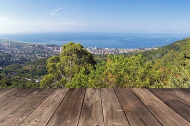Boş ahşap döşeme tahtaları karşı Karadeniz üzerinden