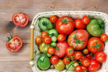 Olgun kırmızı domates.