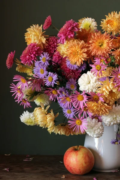 Bouquet de fleurs d'automne . — Photo