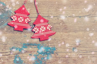 Yeni yıl arka plan. Kırmızı dekoratif takı.