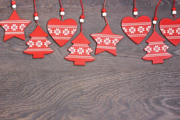 Lo sfondo di anno nuovo: decorazioni di Albero di Natale decorative rosse — Foto Stock