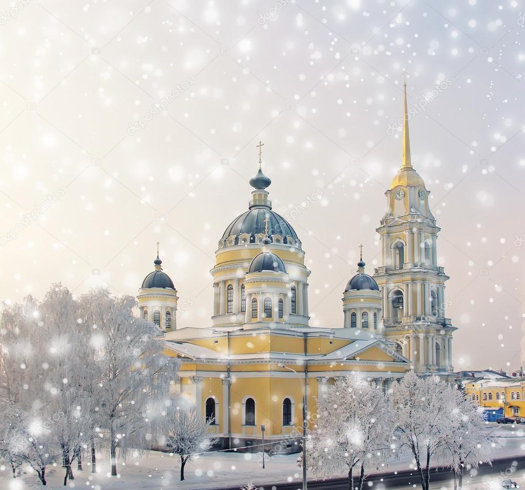 Winter, city of Rybinsk, Transfiguration Cathedral.