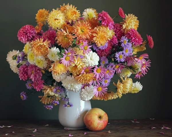 Chrysanthemen. Karte, Glückwunsch, Einladung. — Stockfoto