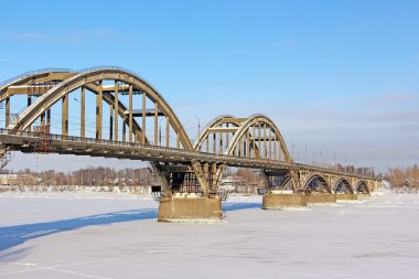 Köprünün Volga Nehri, Rybinsk.