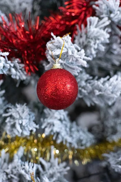 Weihnachtsbaum Mit Weihnachtsschmuck — Stockfoto