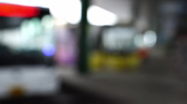 Park yerindeki otobüs durağı bulanıklığı