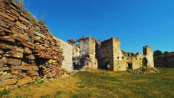 Ukrayna 'nın doğasının güzel manzarası, kuş bakışı.