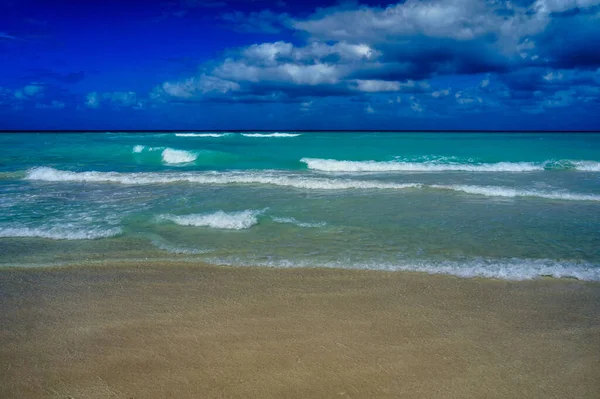 Paisagem Praia Varadero Cuba Tomado Uma Manhã Quente Ensolarada — Fotografia de Stock