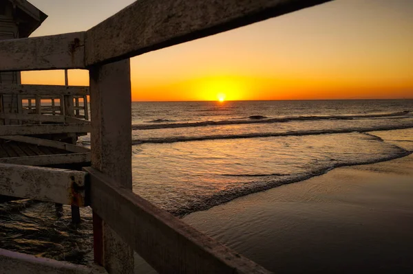 Soluppgång Från Gammal Träbrygga Stranden Lucila Buenos Aires — Stockfoto