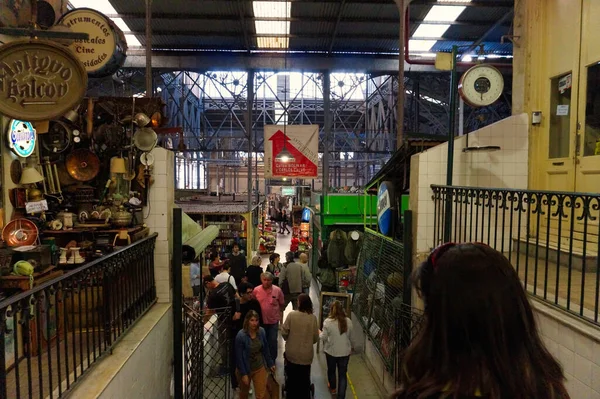 Människor Går Inuti Gamla San Telmo Marknaden San Telmo Buenos — Stockfoto
