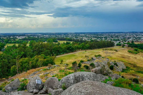  Tandil 'in panoramik manzarası, Buenos Aires, Arjantin   