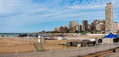   Mar del Plata 'nın manzarası, Buenos Aires, Arjantin. Soğuk bir kış öğleden sonra çekildi.                                 