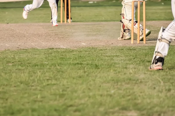 Batsman raken van een korte — Stockfoto