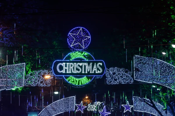Rua festival de Natal está decorado — Fotografia de Stock