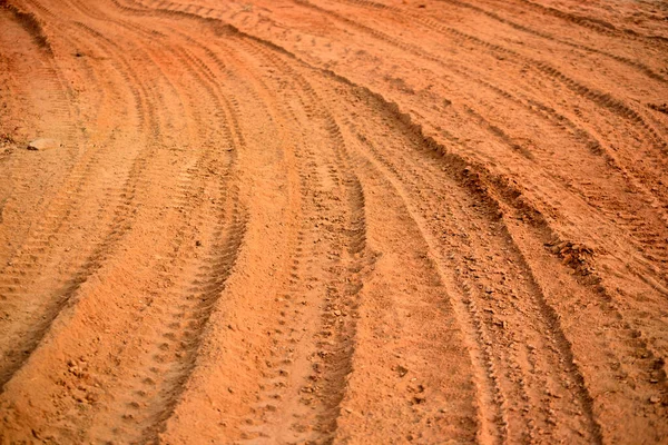 Les Traces Pneus Sont Imprimées Sur Sol Rouge Sale Marques — Photo