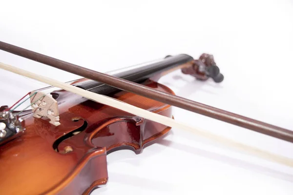 Vista Frontal Violino Com Vara Violino Isolada Sobre Fundo Branco — Fotografia de Stock