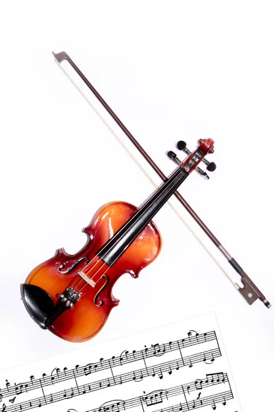 Vista Frontal Violino Com Vara Violino Isolada Sobre Fundo Branco — Fotografia de Stock