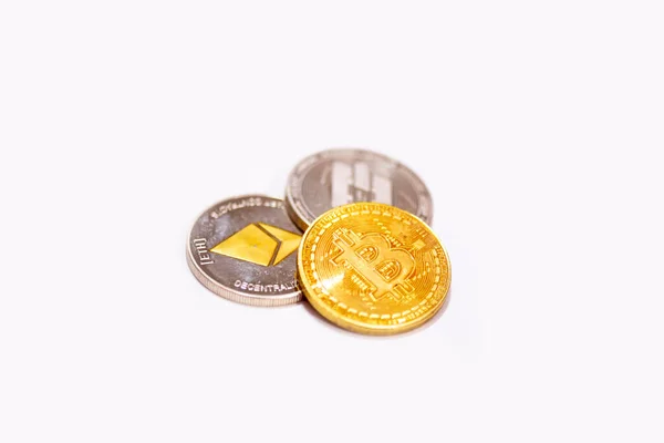 Kolkata Índia Setembro 2021 Close Moedas Memoriais Bit Coin Ethereum — Fotografia de Stock