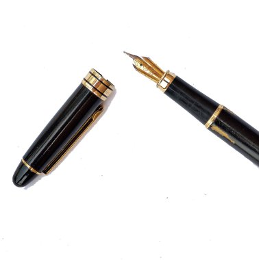 Dolma kalem beyaz arkaplanda izole edildi