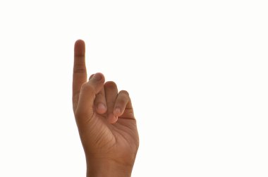 işaret parmağını kaldırdı