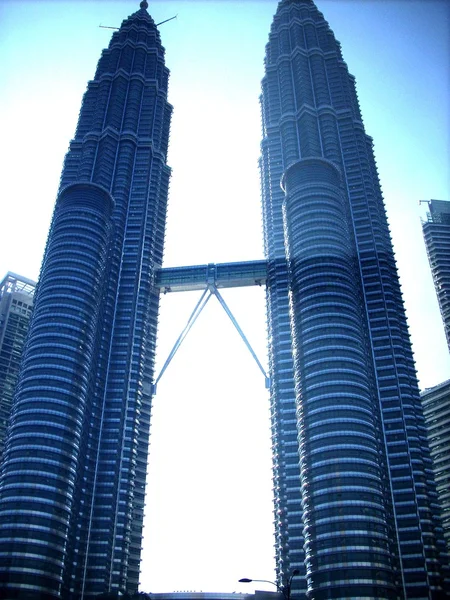 Close Van Petronas Twin Towers — Stockfoto