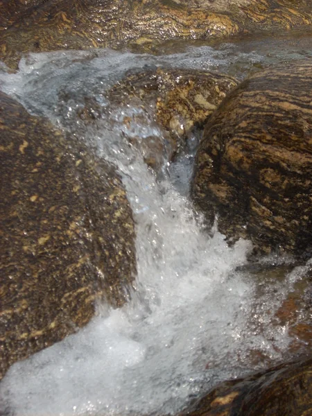 Stromende rivier — Stockfoto