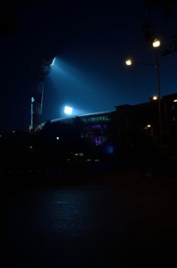stadyum projektörler