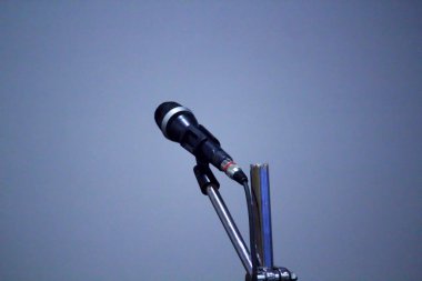 Mikrofon bir konferansta.