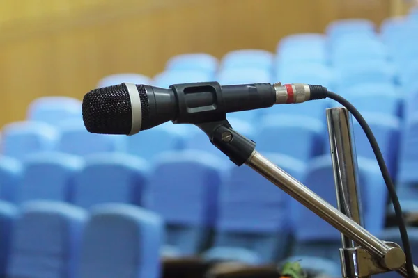 Micrófono en una conferencia . — Foto de Stock