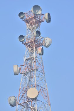 İletişim kulesi