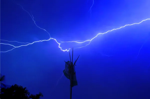 Bliksem in de lucht — Stockfoto