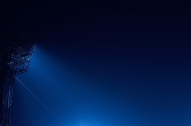 Bir gece stadyumda projektörler