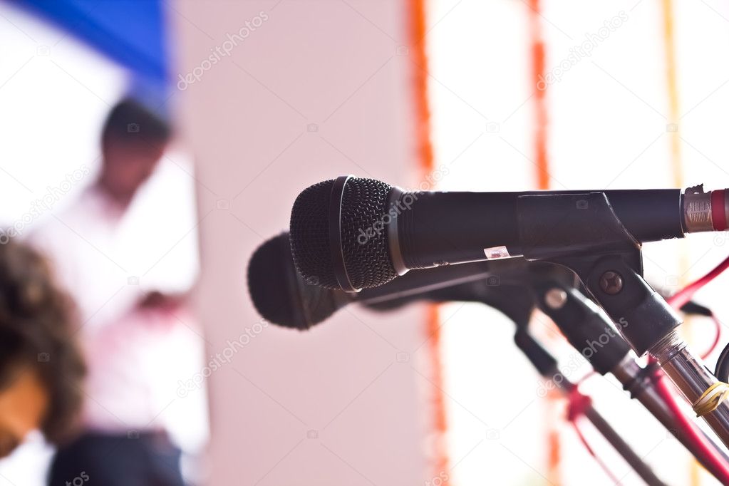 Vocal microphone in stage