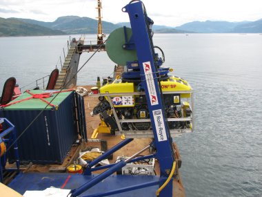 Uzaktan araç (Rov işletilen)