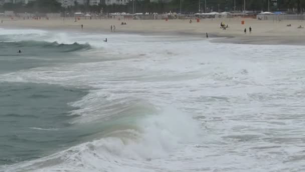 CopacabanaPlajı dalgalar — Stok video