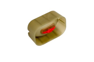 Balık tutma besleyici beyaz bir arka plan üzerinde izole kalıp