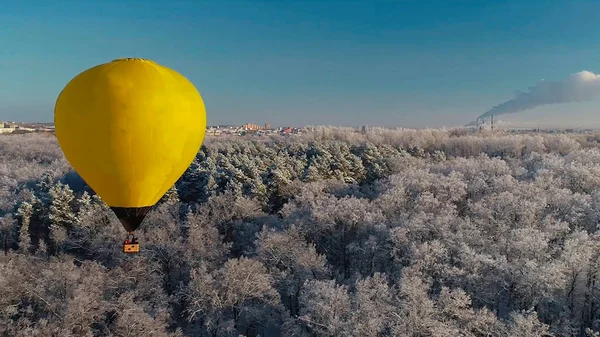 Hot air balloon in flight 5