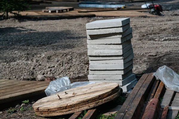 Building materials for the construction of a site in the national park. — Stock Photo, Image