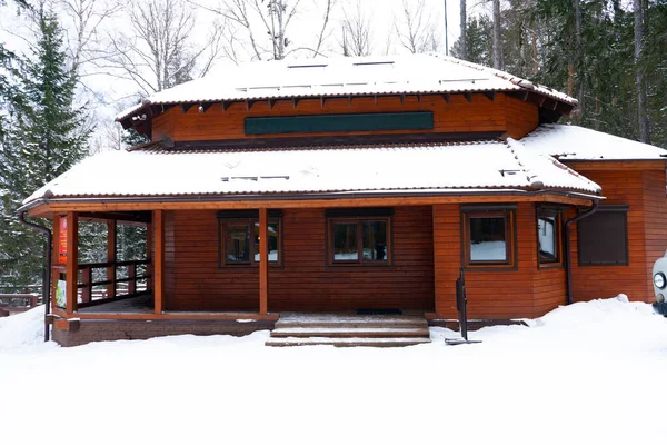 Visit the center in the nature reserve of the national park in winter.