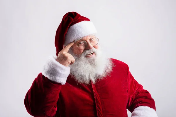 Szczęśliwy Mądry Święty Mikołaj Wskazując Swój Mózg Białym Tle — Zdjęcie stockowe