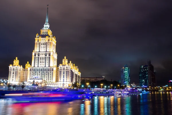 Gece Moskova dolgu