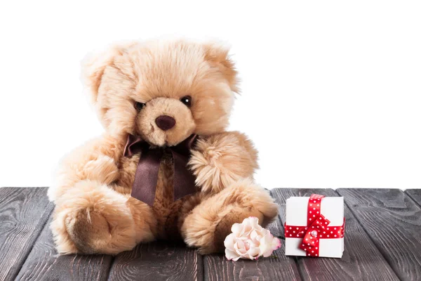 泰迪熊和礼品盒木 — 图库照片