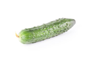 Salatalık beyaza izole edilmiş.