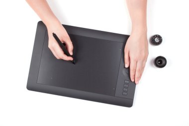 Grafik Tablet kullanarak el.