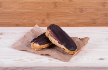 Sırlı eklerleri. Çikolata eklerleri