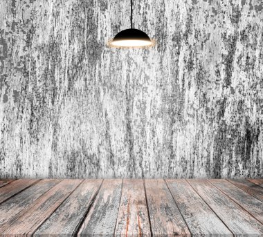 arka planda gösterisi.