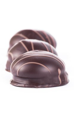 bir beyaz çikolatalı kek