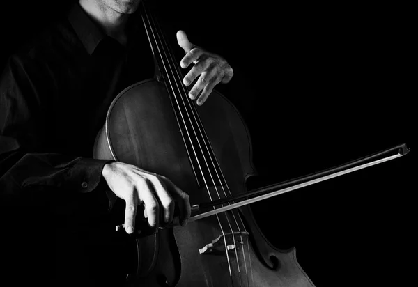 Çello çalan adam.