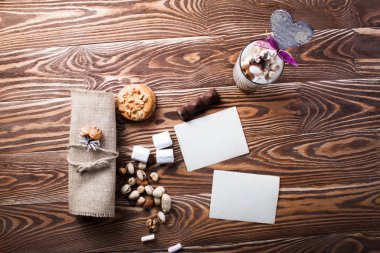 Latte Kahve Kupası baharatlar ile.