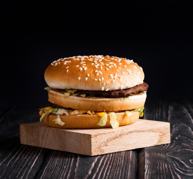 Sebzeli Burger tam yüz.